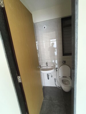 Attached Bathroom in 2.5 BHK Apartment at Chandak 34 Park Estate, Goregaon West – for Rent