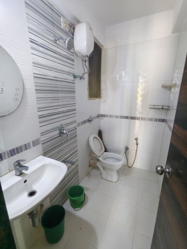 Bathroom, mahavir-kalpavruksha 2 Bedroom 750 Sq.Ft. Apartment In Ghodbunder Road Thane 10108287