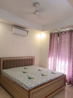 Bedroom in 2 BHK Builder Floor at Uday Arden 45, Sector 45 – for Rent