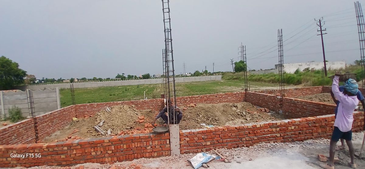 Plot For Sale in Chandana