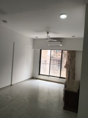 3 BHK Apartment For Rent in Vile Parle West
