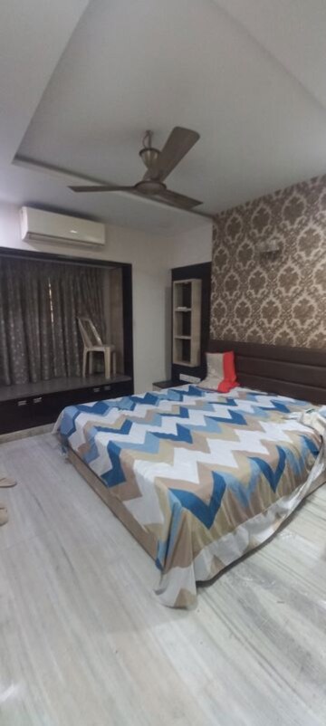 Bedroom in 2 BHK Apartment at Sankalpit CHS, Goregaon East – for Rent