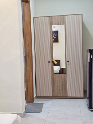 Building Lobby in 3 BHK Builder Floor at Ansal Plaza Sector-23, Sector 23 – for Rent