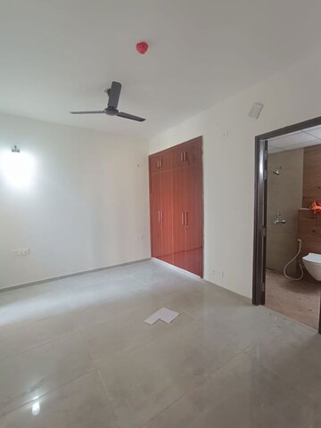 Room in 3 BHK Apartment at ACE Parkway, Sector 150 – for Rent