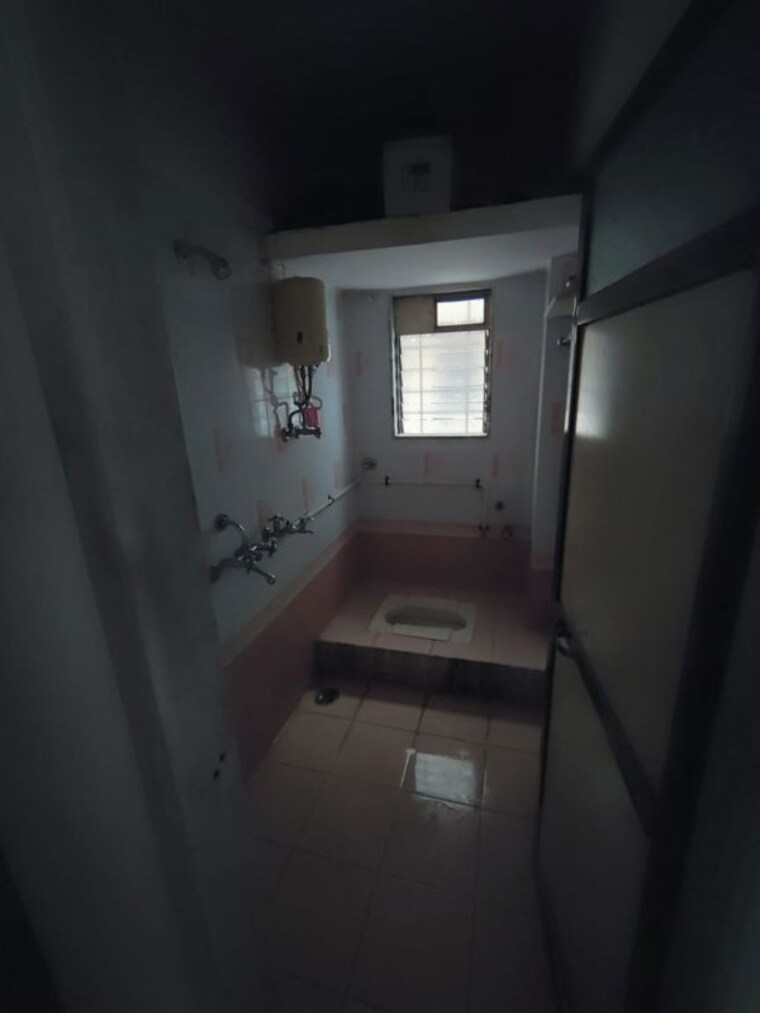 Bathroom, waghbil 2 Bedroom 680 Sq.Ft. Apartment In Waghbil Thane 10108562
