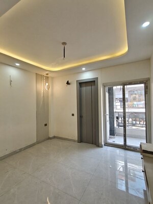 Room in 3 BHK Builder Floor at Indrapuram – for Sale