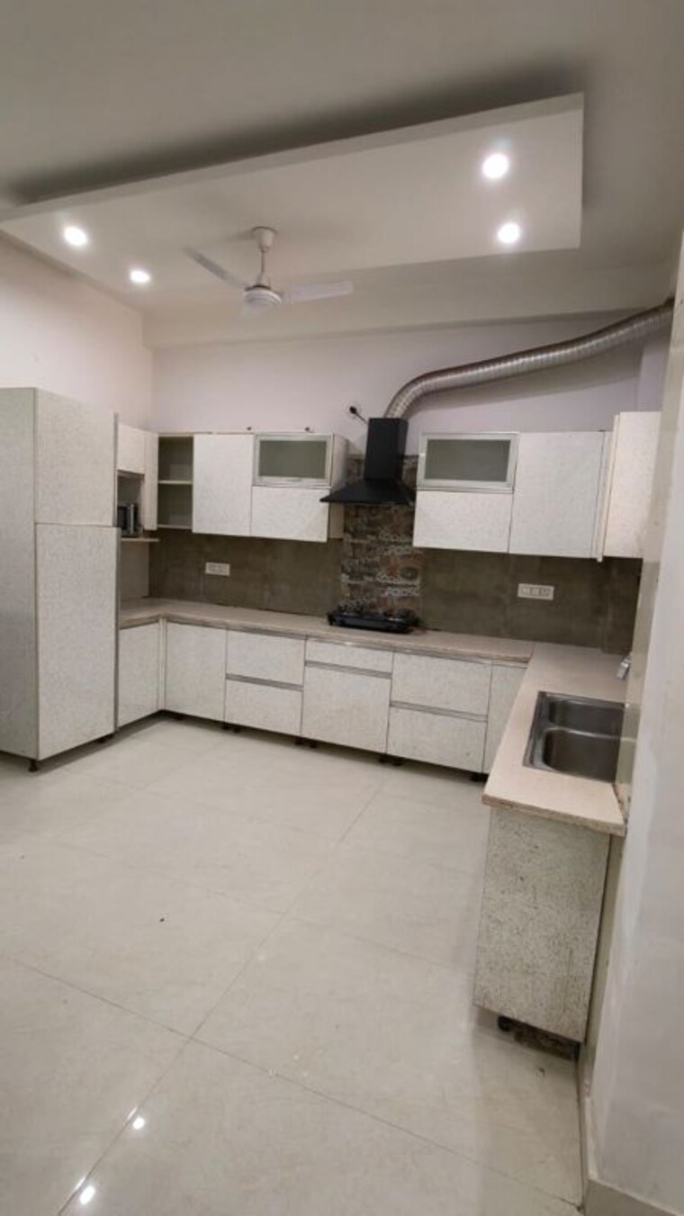 Kitchen, saurabh-niwas 3 Bedroom 1450 Sq.Ft. Builder Floor In Sector 40 Gurgaon 10108585