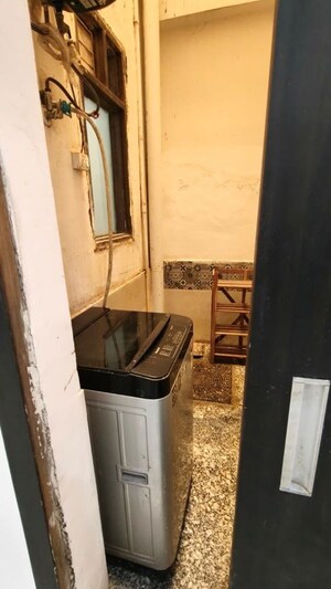 Balcony in 3 BHK Builder Floor at Saurabh Niwas, Sector 40 – for Rent