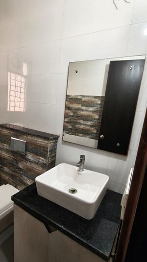 Bathroom in 3 BHK Builder Floor at Saurabh Niwas, Sector 40 – for Rent