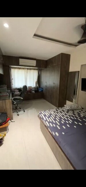 Bedroom in 2.5 BHK Apartment at Whispering Heights, Malad West – for Rent