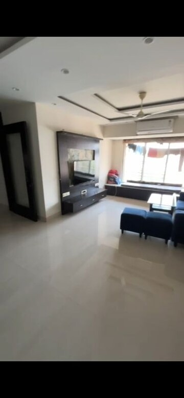 Living Room in 2.5 BHK Apartment at Whispering Heights, Malad West – for Rent