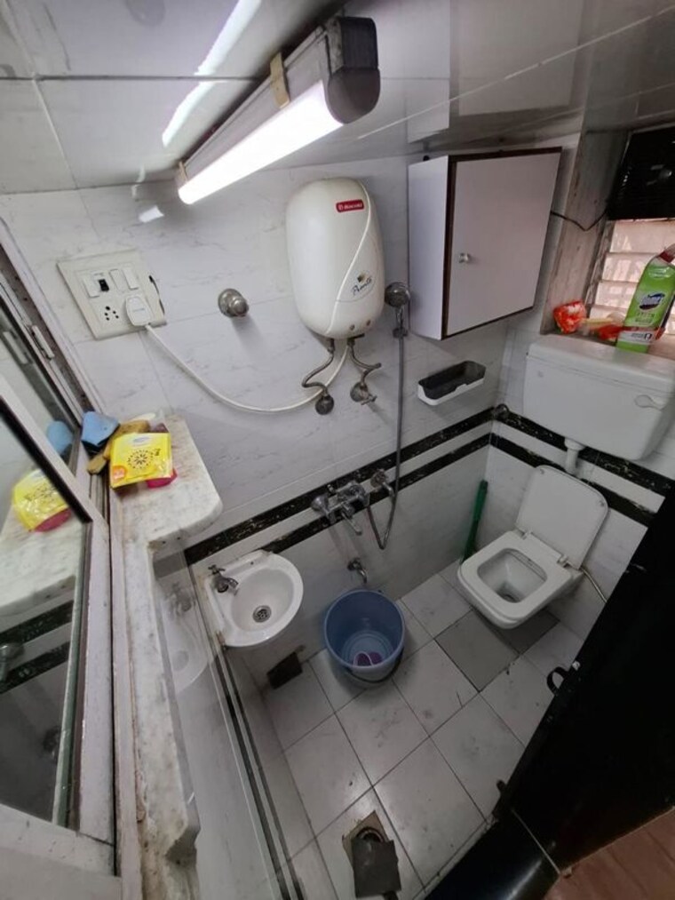 Master Bedroom, vinay-chs 1 Bedroom 400 Sq.Ft. Apartment In Mahim West Mumbai 10108668