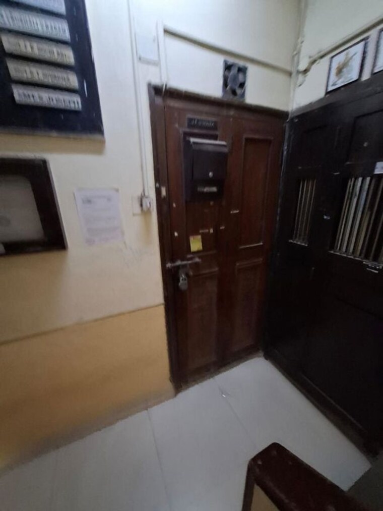 Living Room, vinay-chs 1 Bedroom 400 Sq.Ft. Apartment In Mahim West Mumbai 10108668