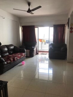 2 BHK + Store Room Apartment For Rent in Vejalpur
