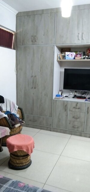 Furnished Amenities in 3 BHK Villa at Sector 22b – for Rent