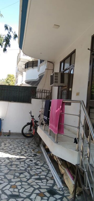 Staircase in 3 BHK Villa at Sector 22b – for Rent
