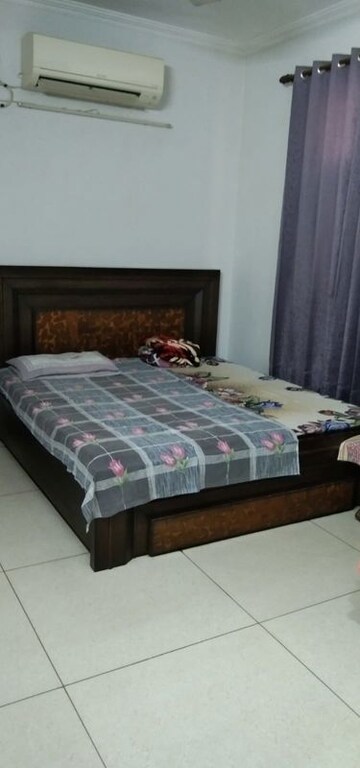 Bedroom in 3 BHK Villa at Sector 22b – for Rent