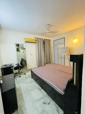 Bedroom in 3 BHK Builder Floor at Uday Arden 45, Sector 45 – for Rent