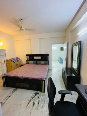 Bedroom in 3 BHK Builder Floor at Uday Arden 45, Sector 45 – for Rent