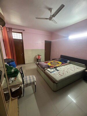 Bedroom in 3 BHK Apartment at SS Mayfield Gardens, Sector 51 – for Rent