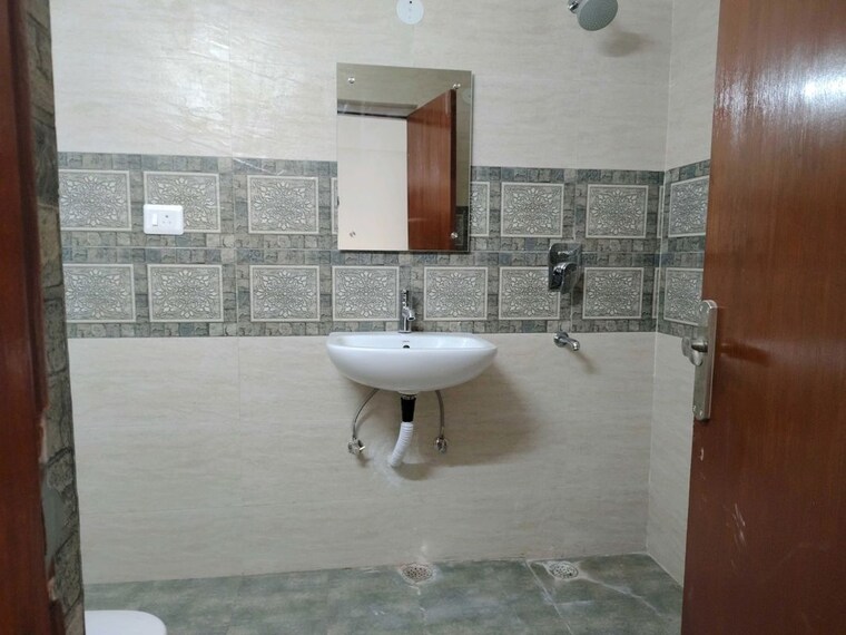 Bathroom, parsvnath-prestige 3 Bedroom 1795 Sq.Ft. Apartment In Sector 93a Noida 10108764