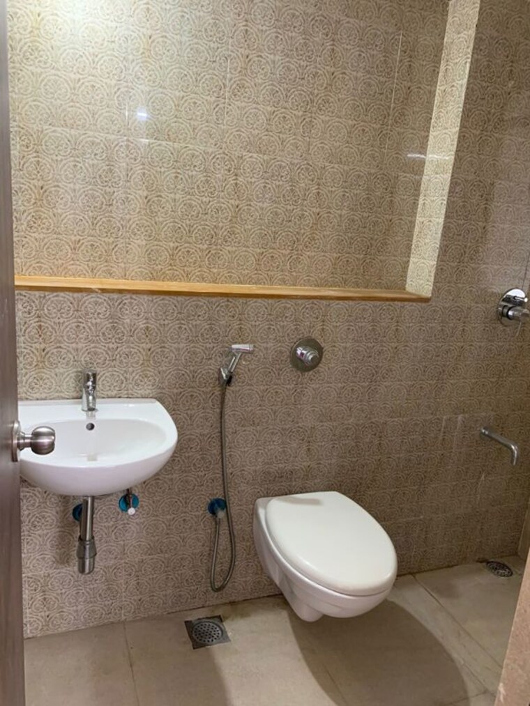 Bathroom, lodha-palava-downtown 1 Bedroom 656 Sq.Ft. Apartment In Dombivli East Thane 10108932