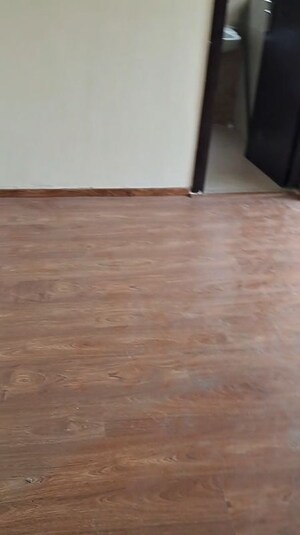 Room in 3 BHK Apartment at Amrapali Enchante, Tech Zone 4 Greater Noida – for Rent