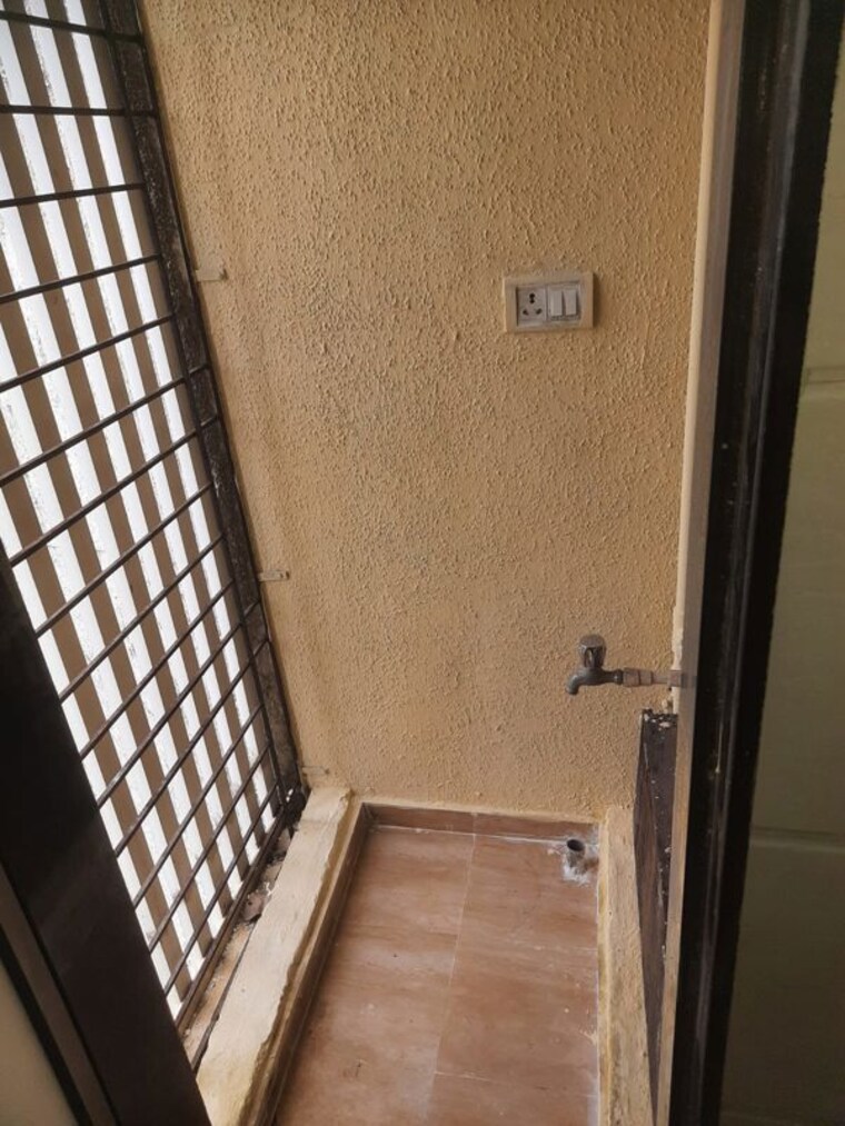 Balcony, abhijeet-chs-naupada 1 Bedroom 320 Sq.Ft. Apartment In Naupada Thane 10108973