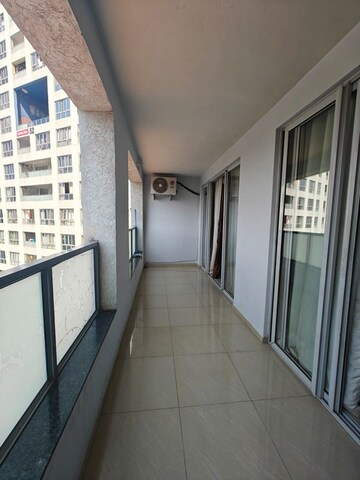 Building Lobby in 3 BHK Apartment at Amanora Future Towers, Hadapsar – for Sale