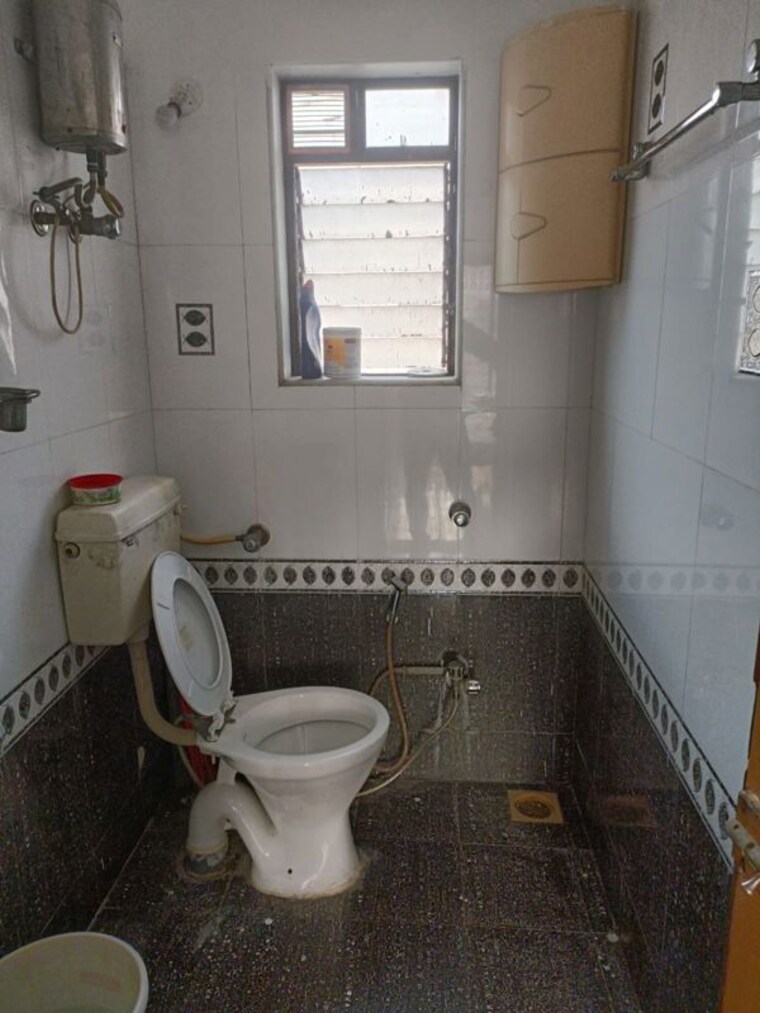 Bathroom, concrete-sai-swar 2 Bedroom 1100 Sq.Ft. Apartment In Kharghar Navi Mumbai 10109049