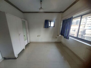 Room in 1 BHK Apartment at Andheri West – for Rent