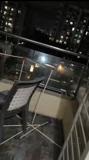 Team Area in 2 BHK Apartment at Solitaire Co Op Housing Society Ltd, Dhanori – for Rent