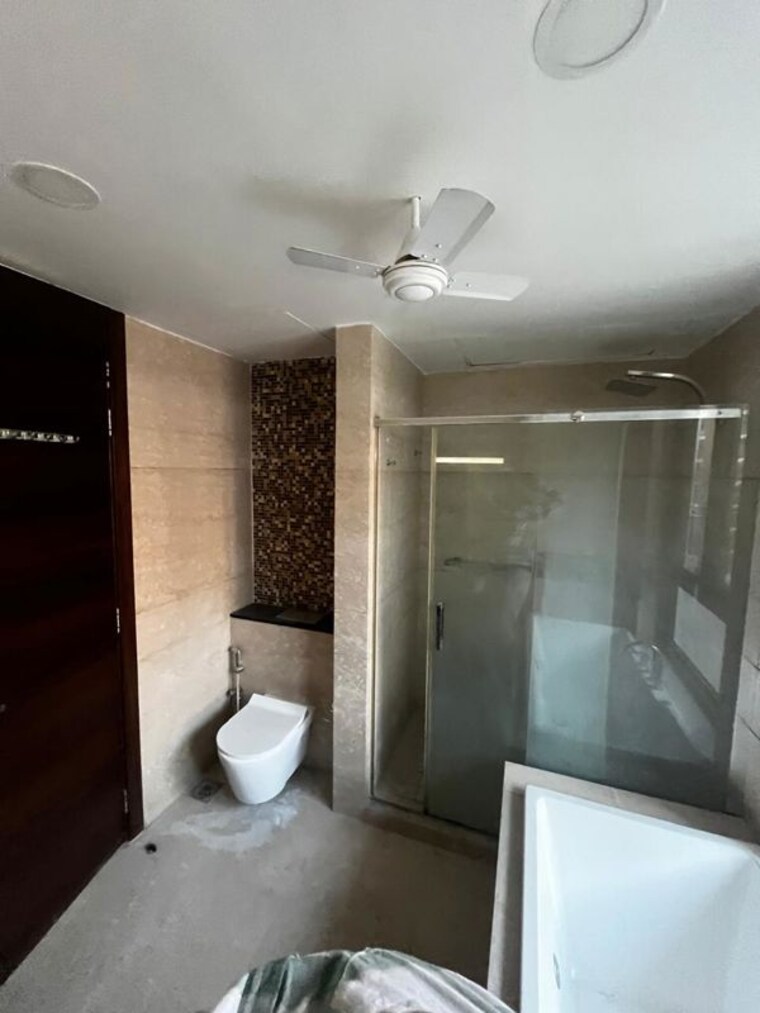 Bathroom, m3m-golf-estate-fairway-east 3 Bedroom 3898 Sq.Ft. Apartment In Sector 65 Gurgaon 10109191