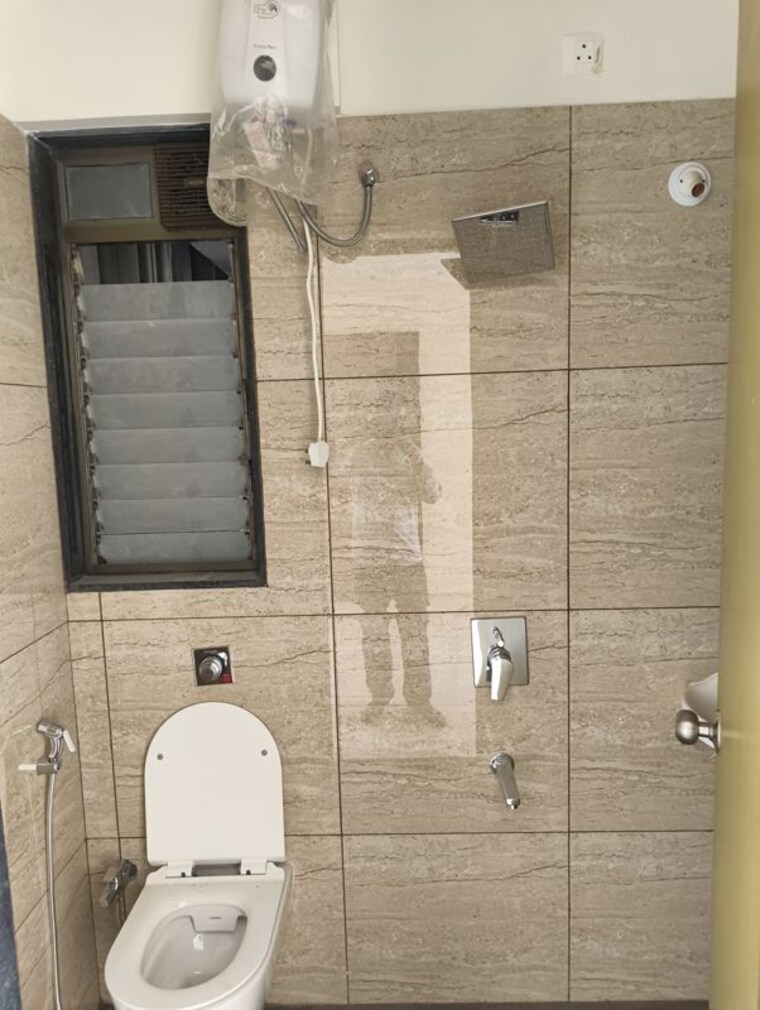 Attached Bathroom, chandak-34-park-estate 1 Bedroom 450 Sq.Ft. Apartment In Goregaon West Mumbai 10109185