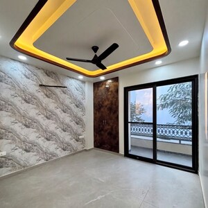 Room in 3 BHK Builder Floor at New Industrial Township 3 – for Rent