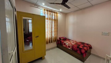 Bedroom in 2 BHK Independent House at Gms Road – for Rent