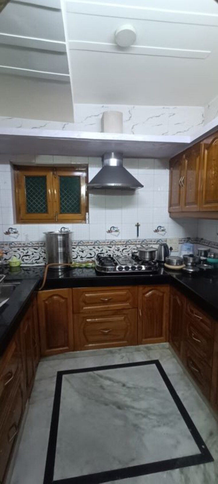 Kitchen, rohini sector 8 3 Bedroom 1100 Sq.Ft. Builder Floor In Rohini Sector 8 Delhi 10109224