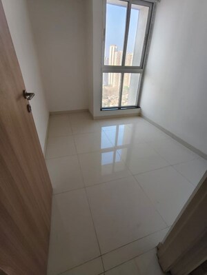 1.5 BHK Apartment For Rent in Godrej Emerald, Ghodbunder Road