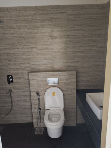 Attached Bathroom in 4 BHK Apartment at Rajesh Raj Infinia, Malad West – for Rent