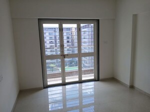 Room in 2 BHK Apartment at Kohinoor Viva City, Dhanori – for Rent