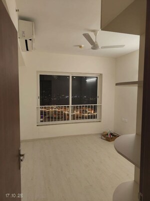 Room in 3 BHK Apartment at Shapoorji Pallonji Joyville Gurgaon, Sector 102 – for Rent