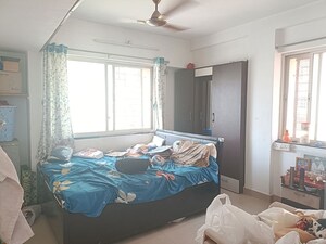 Bedroom in 2 BHK Apartment at Tingre Nagar – for Rent