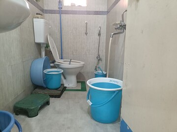 Bathroom in 2 BHK Apartment at Tingre Nagar – for Rent