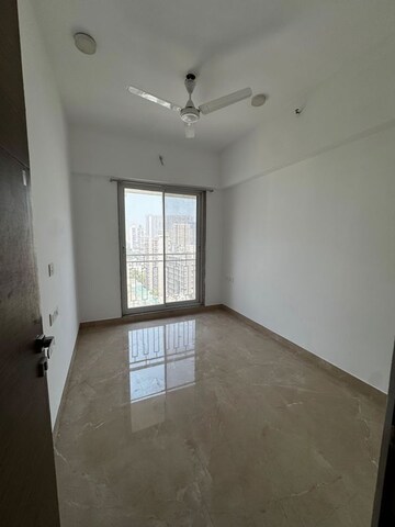 Room in 2 BHK Apartment at Satra One, Goregaon West – for Sale