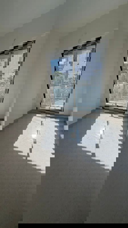 3 BHK 1610 Sq.Ft. Apartment in Hyde Park CHS