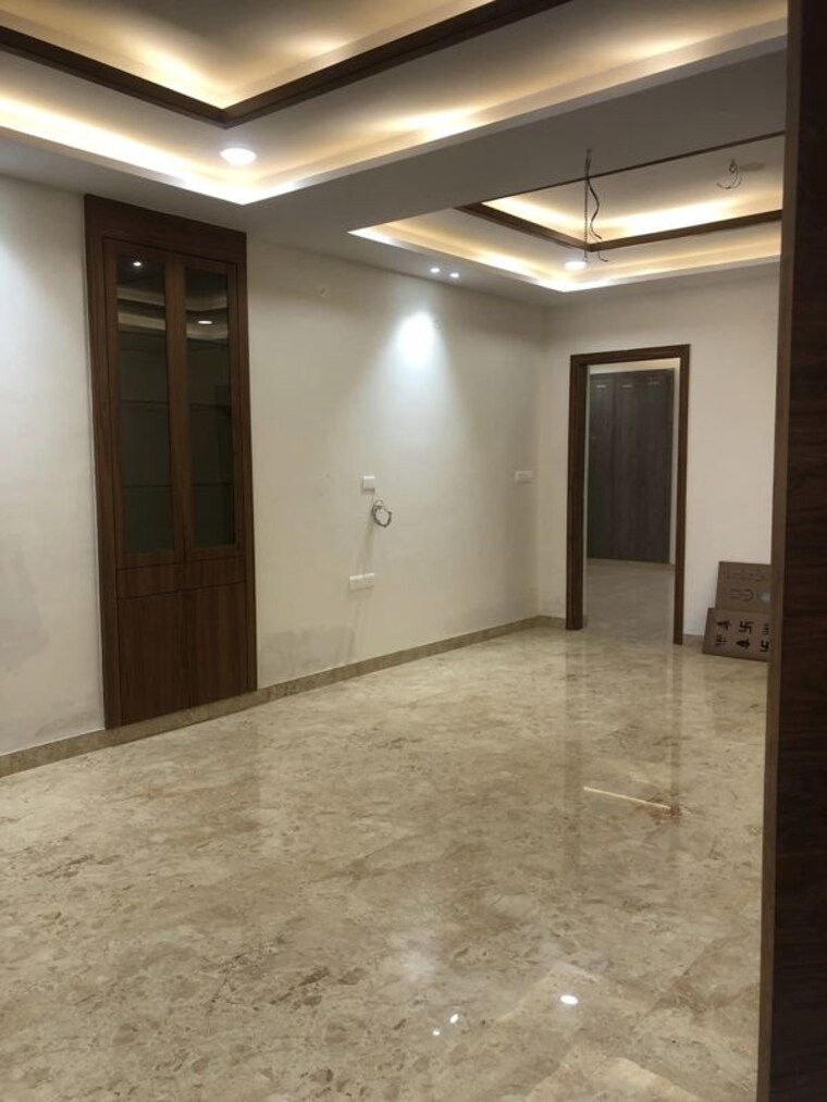 Room, parklands 4 Bedroom 327 Sq.Yd. Builder Floor In Sector 85 Faridabad 10109352