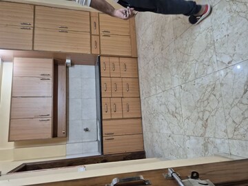 Room in 1 RK Builder Floor at Mayur Vihar – for Rent