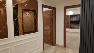 Room in 3 BHK Builder Floor at Parklands, Sector 85 – for Sale