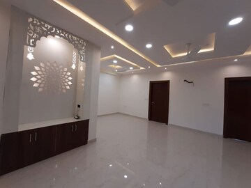 Kitchen in 3 BHK Builder Floor at BP Homes, Sector 85 – for Sale