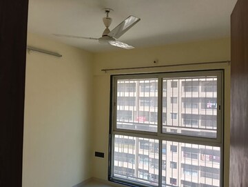 Room in 2 BHK Apartment at Krishna Amorapolis, Dhanori – for Rent